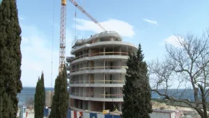 Строителство по морето извън изискванията, но в рамките на закона