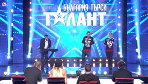 Ексклузивно: Музика, сълзи и дъжд от 