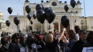 Защо майките на деца с увреждания смятат, че вицепремиерът Валери Симеонов ги унижава?