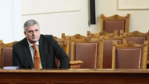 Ивайло Калфин: Родителите на деца с увреждания имат основание за претенции