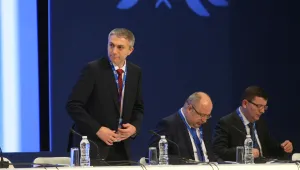 От село Борино до сараите: Пътят на новия лидер на ДПС