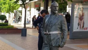 Алеко Константинов се разходи по бул. „Витоша”