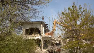 МОН сезира прокуратурата за бутнатата сграда в Равда