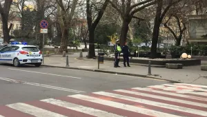 Полицията отцепи движението около градинката „Кристал“ заради съмнителен куфар