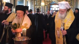 Вселенският патриарх към македонски студенти: България не може да ви въведе в канонични отношения с другите църкви