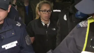 След часове арест и следствени действия: Десислава Иванчева напусна Спортната палата