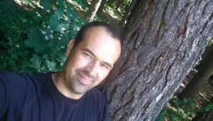 Млад мъж с бъбречна недостатъчност се нуждае от помощ, за да живее