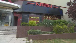Трима маскирани и въоръжени ограбиха казино в София