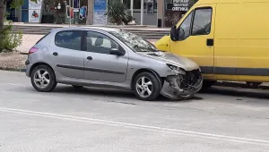 Сблъсък между автобус на градския транспорт и кола затвори улица в Пловдив 