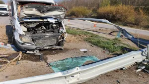 Тежка катастрофа на главния път Е-79, двама шофьори са с опасност за живота