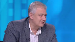 Проф. Балтов: Над 130 души са гласували в мобилната урна в COVID отделенията на „Пирогов“