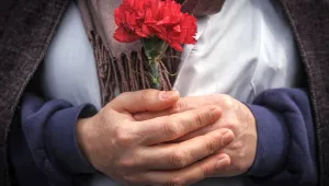 Минута мълчание в памет на медиците, загубили битката с COVID-19 в Световния ден на здравето