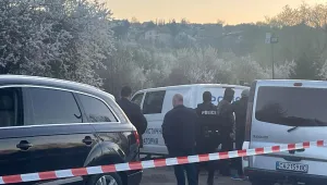 Обвинените за убийството на бивш полицай остават за постоянно в ареста