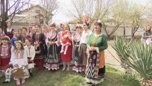 Лазаруване в Нови Искър с деца от Украйна