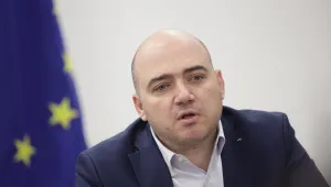 Министърът на туризма започва мащабна проверка на ведомството