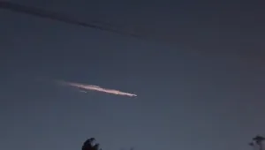 Мистериозни светлини в небето предизвикаха тревога в цяла Германия (ВИДЕО)