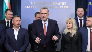 ДПС-ДПС с решение: Продължават подкрепата за кабинета до конвергентния доклад за eврото