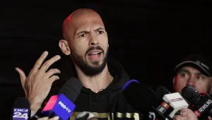 Андрю Тейт е насочвал пистолет срещу жена, заплашвал други с убийство