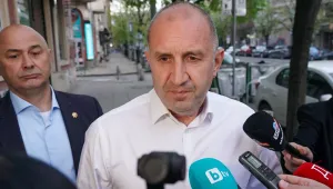 Румен Радев глобен в изборния ден 