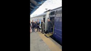 Принц Хари направи неочаквано посещение в украинската столица Киев