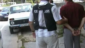 Хванаха двама общински служители в Плевен с подкуп 
