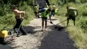 Студенти на бригада през ваканцията