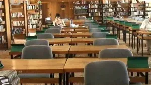 Пловдивчани се оплакват от жегата в градската библиотека