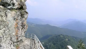 Безплатно светлинно шоу на Момчиловата крепост