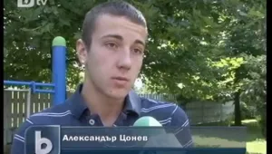 Тийнейджър с дарителска акция в САЩ – помага на децата у нас 
