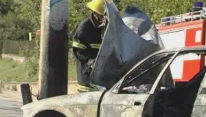 Кола се запали на кръгово в Русе