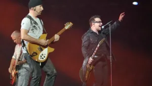 U2 ще преиздават албума 