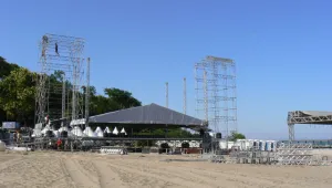 Фестивалното градче на Spirit Of Burgas в трескаво приготовление