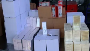 Мнима полицайка опита да пренесе парфюми менте през 