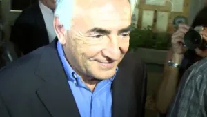 Показаха на запис служители, празнували ареста на Строс-Кан 