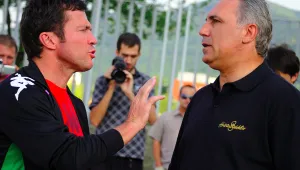 Стоичков надъхва националите за мача с Англия
