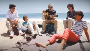 One Direction пеят 