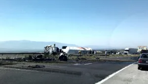 Бетоновоз се преобърна на автомагистрала 