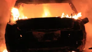 Кола изгоря при инцидент в Плевенско, всички пътници са загинали