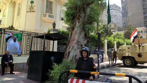 Неизвестни нападатели атакуваха палатковия лагер на опозицията в Кайро