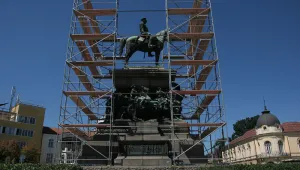 Паметникът 