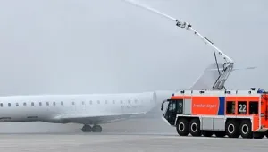Горящ самолет кацна аварийно в Богота