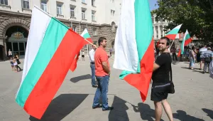 Контрапротестиращите отново поискаха оставка и импийчминът на президента