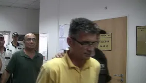 Двама от групата за фалшиви сирийски паспорти остават в ареста