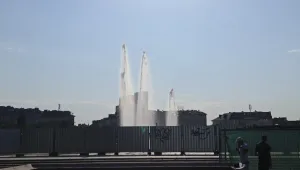 Изпробват фонтаните на НДК (СНИМКА)
