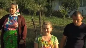 Семейството от Лъжница, останало без дом, получи подкрепа от десетки добродетели