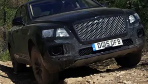 Гледайте Bentley Bentayga из офроуд пътищата на Испания