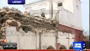 Самоубийствен атентат в Пакистан уби министър и други 8 (ВИДЕО)