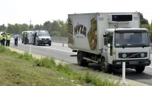 Няма признаци имигрантите в камиона ковчег да са се опитвали да излязат 