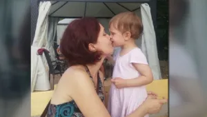 Майката на отвлечената Ема: Разрешават ми да говоря с нея само по пет минути на ден