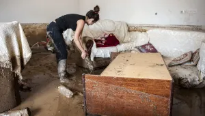 20 тона българска минерална вода отиват в пострадалите македонски райони